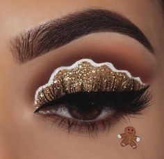 Futuristic Makeup, Deer Makeup, Eyeliner Ideas, Concert Makeup, Peach Eyeshadow