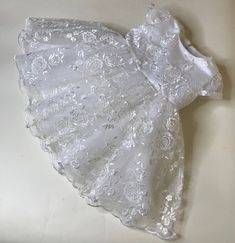 Lace Princess Dress With Ruffles For First Communion, Elegant Fitted Princess Dress For Baptism, White Ruffled Princess Dress For Baptism, Elegant Princess Dress For First Communion, Elegant Princess Dress With Lace Trim For Baptism, Elegant White Princess Dress For First Communion, Elegant Lace Princess Dress With Lace Trim, Elegant Baptism Princess Dress With Lace Trim, Fitted Lace Princess Dress For Baptism