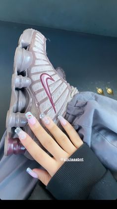 New Sneakers 2024, Nike Shox White, Shox Nike Outfit, Nike Shox Tl Outfit, Nike Shox Outfit, Nike Nails, Shox Nike, Nike Shox Tl, Nike Shox Shoes