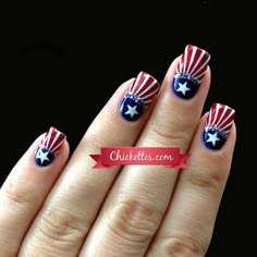 Chickettes.com Patriotic 4th of July Nail Art Gel Nail Designs For Summer, White And Blue Nails, 4th Of July Nail Art, 4th Of July Nail, Nail Designs For Summer, Firework Nails, Nails 2014