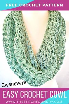 the crochet cowl pattern is shown with text that reads free crochet pattern