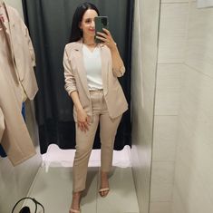 Brand New With Tags! Classy Suit Set That Can Be Worn For Many Occasions. Cream Color Suits Women, Color Suits Women, Army Field Jacket, Dark Grey Dress Pants, Tartan Plaid Dress, Green Dress Pants, High Waisted Ripped Jeans, Classy Suits, Satin Crop Top