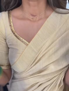 Minimalist Blouse Design, Cream Blouse Outfit, Dusky Skin Saree Look, Saree Casual, Crawford Market, Indian Sari Dress, Best Blouse Designs, Kaftan Designs, Backless Blouse Designs