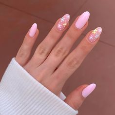 Spring nails, nail art, trendy spring nails, nail art trends, flower nails, pink nails, trendy nail art, 2022 spring nails, 2022 spring nail art, gel nails, trendy nail art, trendy nails 2022. Spring Nails 2023, Rounded Acrylic Nails, March Nails, Spring Acrylic Nails, Almond Acrylic Nails, Round Nails, Nails 2023, Spring Nail