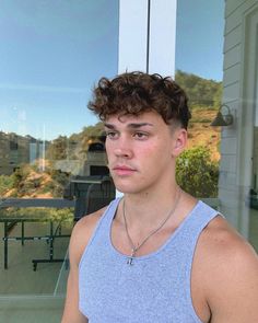 Noah Beck Hair, Surfer Guys, Noah Beck, Thank U Next, Haircut Curly