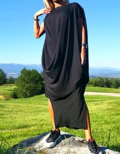 MAXI dress/Extravagant Black Dress/Oversize Long Dress/ Loose Asimetric Dress/Gothic Dress/ Party Dress/Sleevles Dress/Comfortable Dress Size Guide cm Size XS: Bust 84cm/Waist 64cm/ Hip 90cm Size S: Bust 88cm/Waist 68cm/ Hip 94cm Size M: Bust 92cm/Waist 72cm/ Hip 98cm Size L: Bust 96cm/Waist 76cm/ Hip 102cm Size XL: Bust 100cm/Waist 80cm/ Hip 106cm Size 2XL: Bust 104cm/Waist 84cm/ Hip 110cm Size 3XL: Bust 108cm/Waist 88cm/ Hip 114cm Size 4XL: Bust 112cm/Waist 92cm/ Hip 118cm Size 5XL: Bust 116cm Asimetric Dress, Dress Extravagant, Sleevless Dress, Dress Comfortable, Maxi Robes, Gothic Dress, Comfortable Dress, Dress Party, Dress Clothes For Women