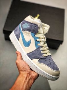 Best Men Shoes Aesthetic Cool Shoes Women, Women Nike Dunks, Men Shoes Aesthetic, Best Men Shoes, Nike Dunks Outfit, 1s Shoes, Nike Sneakers Outfit, Sneaker Outfits Women