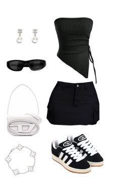 #aesthetic #y2k Y2k Black Outfit, 2000 Outfit Ideas, Y2k Mujer, Black Y2k Outfits, Y2k Outfits Aesthetic, Street Style Outfits Casual, Aesthetic Y2k, Y2k Black