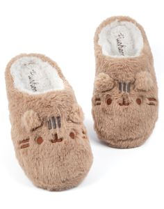 PRICES MAY VARY. BROWN PLUSH OR GREY NAH PUSHEEN THE CAT SLIPPERS - Slip into the shoes of your favourite cartoon cat, Pusheen. They are purr-fect for keeping your toes toasty whilst lounging, snacking and walking around at home. AVAILABLE IN A VARIETY OF SIZES – The ladies and teens slippers come in UK sizes; 3-4 UK, 5-6 UK and 7-8 UK offering an easy to slip-on design with a sturdy sole and grip detail. TEXTILES WITH A SYNTHETIC SOLE HOUSE SHOES - The premium nightwear slippers are made from t Pusheen Slippers, Logo Harry Potter, Pusheen Merchandise, Animated Cat, Pusheen The Cat, Cat Slippers, Plush Design, Grey House, Faux Fur Slippers