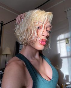 Pamyla |  Content Creator’s Instagram profile post: “what’s ya name b-o-b so they calling you bob....🥸 ⠀ .⁣ .⁣ .⁣ .⁣ . ⠀ #bobwig #blondewig #lacefrontwigs #glowyskin #softglammakeup #wethair…” Wet Look Bob Hair, Soft Glam Makeup, Icy Blonde, Glowy Skin, Blonde Wig, Wet Look, Wet Hair, Bob Wigs