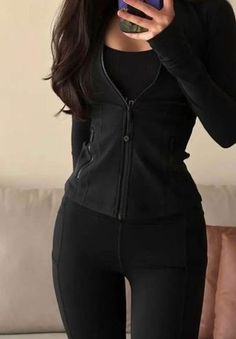 Training Outfit Combat, Workout Sets Outfit Aesthetic, Gymwear Outfits, Mode Zara, Cute Gym Outfits, Ținută Casual, Elegantes Outfit, Workout Outfit, Sporty Outfits