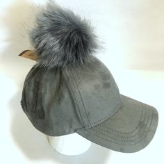 Nwt - Women's Gray Baseball Cap Hat In Faux Suede With Pom Pom Adjustable Strap-Back Brand : C . C One Size Material : 100% Polyester Will Be Shipped Usps In A New Box To Protect Its Shape. All Items Stored In Pet/Smoke-Free Environment. Thank You For Visiting. Casual Brimmed Hat With Faux Fur Lining, Adjustable Hats With Faux Fur Lining For Fall, Adjustable Hat With Faux Fur Lining For Fall, Casual Adjustable Hat With Faux Fur Lining, Casual Hats With Adjustable Faux Fur Lining, Trendy Fall Hats With Faux Fur Lining, Hawaiian Woman, Ny Hat, Native American Print