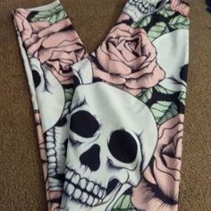 Brand New Never Worn .... Small .... Kinda Shiney Material ... Skull Leggings, White Silver, Colorful Leggings, Pant Jumpsuit, Pants For Women, Womens Sizes, Leggings, Brand New, Silver