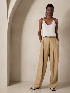 Lena Wide-Leg Linen-Blend Pant | Banana Republic Linen Dress Pants, Green Dress Pants, Linen Pants Outfit, Olive Green Dresses, Linen Blend Pants, Banana Republic Pants, Luxury Linen, Banana Republic Dress, 2024 Fashion