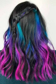 INSPIRAÇÕES DE CABELOS COLORIDOS MAIS INCRÍVEIS DO MUNDO Underlights Hair, Peekaboo Hair, Hair Color Crazy, Silver Hair Color, Dyed Natural Hair, Multicolored Hair, Beautiful Hair Color, Hair Color Purple, Pretty Hair Color