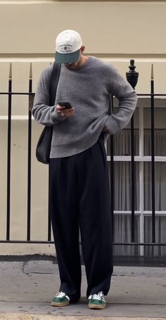 Minimalist Fashion Men, Mens Casual Outfits Summer, Skandinavian Fashion, Mens Casual Dress Outfits, Street Fashion Men Streetwear, Guys Clothing Styles, Mens Outfit Inspiration, Winter Outfits Men