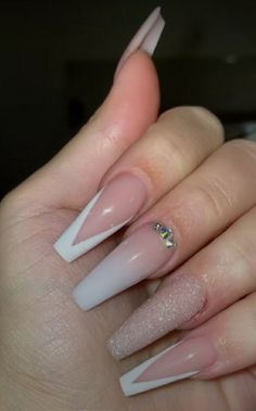 Unghie Franc, Creamy Nails, Nails Bailarina, Elegant Coffin Nails, Em Nails, Pink And White Nails, White Acrylic Nails, Simple Acrylic Nails