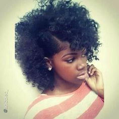 Nice hairstyle 3c Hairstyles, Wild Hairstyles, Cabello Afro Natural, Half Up Half Down Hairstyles, Natural Hair Beauty, Deep Curly, Hairstyle Gallery