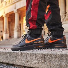 Vlone Air Force 1, Nike Fashion Sneakers, Urban Shoes, Buy Sneakers, Casual Shoes Sneakers, Nike Fashion Shoes, Yeezy Sneakers, Street Style Shoes, Shoes Sneakers Nike