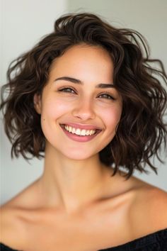 Loose Curls with Side Part Short Curly Hairstyle. Bob With Natural Waves, Layered Short Wavy Haircuts, Slightly Curly Hairstyles, Texture Waves Hair, Thick Hair Textured Bob, Curly Hairstyles Bob Natural Curls, Short Bob Hairstyles Curly Hair, Short Hairstyles With Bangs And Layers, Short Wavy Fine Hair