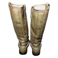 "FRYE 77952 MAXIN TRAPUNTO Harness Khaki Leather Motorcycle Boots Women's Size 7 RETAIL PRICE: $319.98 Style No: 77952 ITEM DESCRIPTION: The traditional style of this classic boot evokes a powerful feeling of times gone by FEATURE AND DIMENSIONS: Frye Womens Maxine Trapunto Harness boots is a great tall profile boot that features light distressed leather. These boots have pull tabs with harness detail with cushioned leather footbed for great comfort. Leather lined Rubber outsole 14.50\" shaft he Beige Leather Boots With Buckle Closure, Beige Leather Boots For Ranch, Frye Harness Boots, Womens Tall Boots, Leather Motorcycle Boots, Women's Motorcycle Boots, The Frye Company, Star Boots, Womens Riding Boots