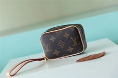 LUB Fashion Lu-Vi bags - 8858 A+ Excellent Quality copies; Contact us if you've any questions in your mind. Fan Fashion, Trendy Tote, New Bag, Wallets For Women, Exclusive Designs, Evening Bags, Louis Vuitton Bag, Women Rings, Contact Us