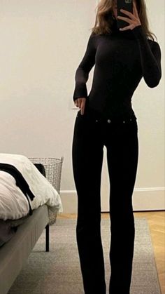 Sliming Winter Outfit, Black Heels Work Outfit, Bodycon Dress Cardigan Outfit, Formal Dining Outfit, Mafia Au Aesthetic Outfits, Cute Black Work Outfits, Femme Fatale Fall Outfit, Fem Fatale Outfit Casual, Interview Skirt Outfit