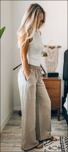 Popular Things, Boho Mode, White Sleeveless Dress, Mode Casual, Ideas Outfit, Outfit Trends, Trending Fashion, Inspired Outfits