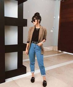 Plus Size Casual Professional Outfit, Business Casual Outfit With Jeans, Look Work, Casual Chique Stijl, Black Moccasins, Mama Jeans, Fest Outfits