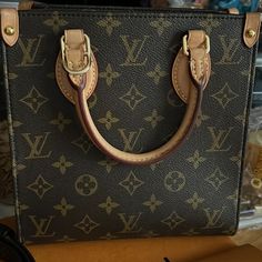 Love Love Love This Bag Used It Maybe 3x But Had To Switch To A Baby Bag Instead Since Sadly I Can’t Fit Diapers, Bottles Ext In It. This Bag Is Currently Sold Out! Louis Vuitton Bags, Baby Bag, Love Love, Louis Vuitton Bag, I Can, Bag Lady, Louis Vuitton, Color