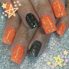 Halloween Color Nails Acrylic, Halloween Nails Powder Dip, Black And Orange Sparkle Nails, Harley Nails Designs, Harley Davidson Nails Ideas, Simple Halloween Dip Nails, Sns Halloween Nails, Motorcycle Nails Designs, Easy Halloween Nail Ideas