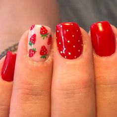 Jaisha Rowley | Strawberries!🍓❣️ | Instagram Nail Art Designs Strawberry, Strawberry Nails Designs Short, Strawberry Nail Art Acrylic, Strawberry Toes Nails, Strawberries Nails Designs, Strawberries Nail Art, Strawberry Manicure Nails, Girly Nail Art Designs, Strawberry Nails Ideas