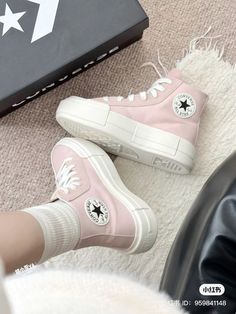 Tas Celine, Cute Converse, Pretty Sneakers, Colorful Sneakers, Modest Outfit, Preppy Shoes, Cute Shoes Heels