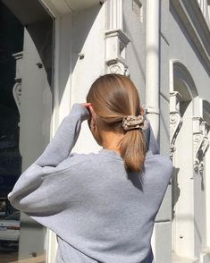 Sofia Boman, Color Rubio, Brown Blonde Hair, Scene Hair, Short Hairstyle, Short Hair Updo, Grunge Hair, 가을 패션, Scrunchie Hairstyles