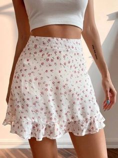 Ditsy Floral Skirt, Skirt Maxi, Maxi Skirts, Outfits Casuales, Cute Casual Outfits