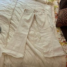 Super Cute Off White Jeans With Multicolored Detail On Back Pockets. Full Length With Flare. Brand New, No Tags, Never Worn. Off White Jeans, 2000s Clothes, Cute Pants, True Religion Jeans, Jeans Color, True Religion, Colored Jeans, Flare Jeans, White Jeans