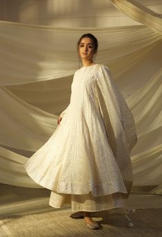 Heena Kochhar, Chanderi Anarkali, Mirror Embroidery, Hania Amir, Dress Models, Indian Party, Indian Party Wear, Traditional Indian Outfits, Anarkali Kurta