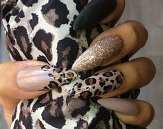 Leopard Nails With Rhinestones, Nails Inspiration Holiday, Lepord Nails Designs, Leopard Print Nails Glitter, Leopard Accent Nail, Nails Ideas Nail Art, Leopard Print Nail Designs, Nail Art Animal Print, Nail Art Leopard