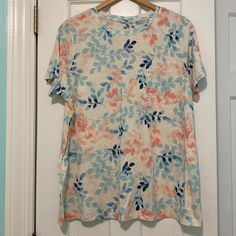 Nwt Dip Floral Short Sleeve Shirt 60%Cotton 40% Modal Size 1x $10 Casual Floral Print Loungewear Shirt, Casual Floral Print Shirt For Loungewear, Floral Short, Floral Shirt, Blue Orange, Short Sleeve Shirt, Dip, Sleeve Shirt, Womens Shirts