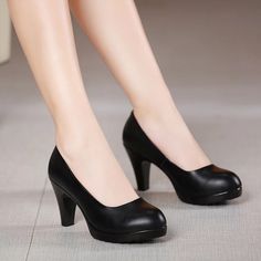 Kasut Tumit Tinggi, Black Work Shoes, Womens Thigh High Boots, Leather Shoes Women, Work Shoe, Round Toe Pumps, Black Work, Stiletto Shoes, How To Stretch Boots