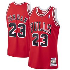 As a die-hard Chicago Bulls fan, you love to show your appreciation for the storied career of Michael Jordan every chance you get. Now you can pay tribute to your all-time favorite Chicago Bulls star with this 1997-98 Hardwood Classics Authentic Player Jersey from Mitchell & Ness! Its throwback design is constructed to identical standards as the uniform Michael Jordan wore during his unforgettable seasons with the franchise. This jersey's remarkably detailed graphics and high-quality stitching w Sports Cookies, Jordan Art, Rudy Gobert, Michael Jordan Jersey, Basket Nba, Jordan Bulls, Jordan Chicago, Michael Jordan Chicago Bulls, Jordan Jersey