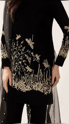 Black Velvet Shirt, Wainscoting Bathroom, Punjabi Suits Designer Boutique, Pakistani Bridal Dress, Velvet Dress Designs, Hand Embroidery Dress, Pakistani Dress