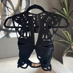 Limited Edition Jasmine Di Milo Runway Couture Laser Cut Bra Top Wool Fabric Black Worn Once Size: Uk 10 - Usa 6 - Eur 38 Runs Small. I Would Say Its A Us 2-4 Adjustable Bra Adjustable Bra, Fabric Black, Bra Top, Wool Fabric, Bra Tops, Crop Tops Women, Laser Cut, Limited Edition, Womens Tops