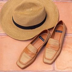 Woven Design, Penny Strap, Low Stacked Heel, Square Toe, Man Made Sole Slide On Made In Spain Size Us 9 Eu 40 #Sh6 Woven Leather Slip-on Loafers For Work, Brown Flat Loafers For Summer, Brown Slip-on Loafers For Summer, Brown Summer Loafers With Flat Heel, Beige Flats For Office In Summer, Chic Beige Loafers With Woven Sole, Woven Leather Loafers For Work, Brown Leather Sole Summer Loafers, Beige Pointed Toe Loafers For Summer