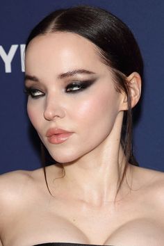 Dove Cameron Lips, Dark Makeup Looks, Celebrity Makeup Looks, Make Up Inspo, Dark Makeup, Affordable Makeup, Lip Fillers, Dove Cameron, Celebrity Makeup