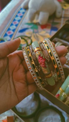 मेरी मनपसंद चूड़ियां 🪞🦚🪩 Indian Jewelry Photography, Aesthetic Bangles, Bangles South Indian, Lakh Bangles, Stack Bangles