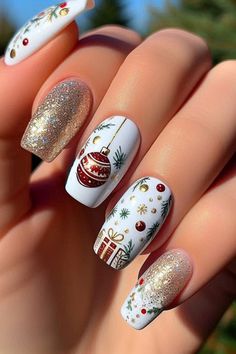 73 White Christmas Nail Ideas to Try This Winter Christmas Bauble Nail Art, Classy Nail Art Ideas, Cheetah Print Nails, Classy Nail, Christmas Manicure, Red Christmas Nails, Elegant Nail, Festive Nail Art, Cute Christmas Nails