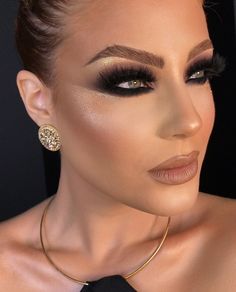 Glamorous Smokey Eye Makeup, Machiaj Smokey Eyes, Maquillage Yeux Cut Crease, Arabic Makeup, Special Makeup, Birthday Makeup