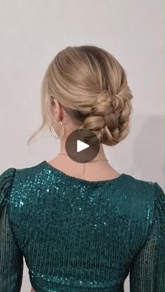 Facebook Easy Christmas Updo Long Hair, Christmas Updo, Updo Long Hair, Poppy Hairstyles, Easy Braided Updo, Diy Updo, Updos For Medium Length Hair, Hair 2024, Holiday Hairstyles