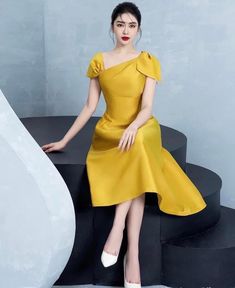 Tafta Dress, Yellow Dress Outfit, Golden Dress, Frock Dress, Lace Party Dresses, Elegant Dresses Classy, Formal Style, Fashion Design Clothes, Everyday Dresses